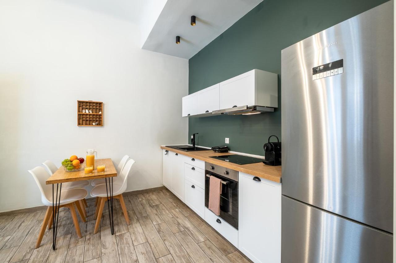 Central5 Boutique Apartments With Common Garden Next To Metro Athen Eksteriør billede
