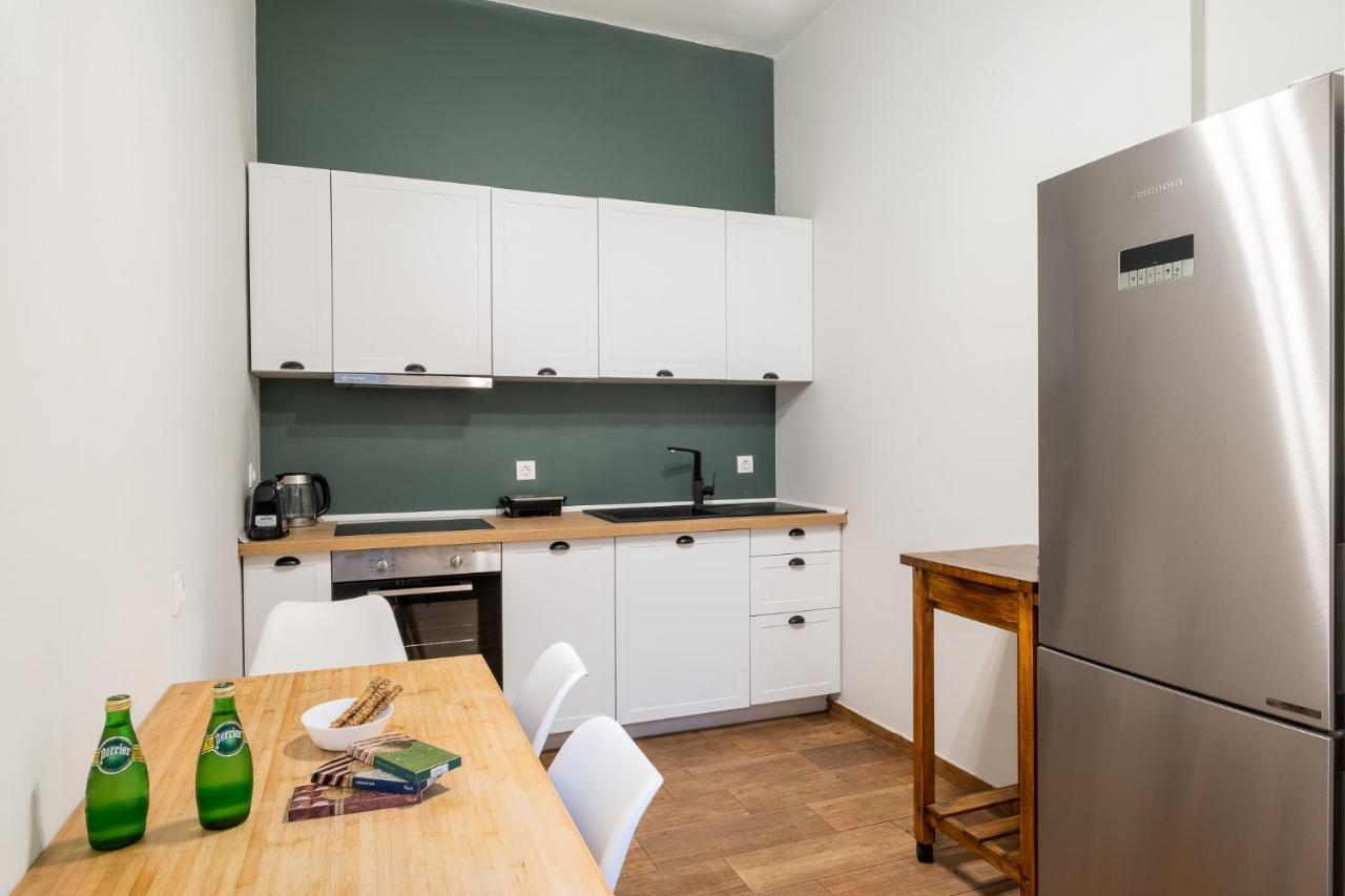 Central5 Boutique Apartments With Common Garden Next To Metro Athen Eksteriør billede