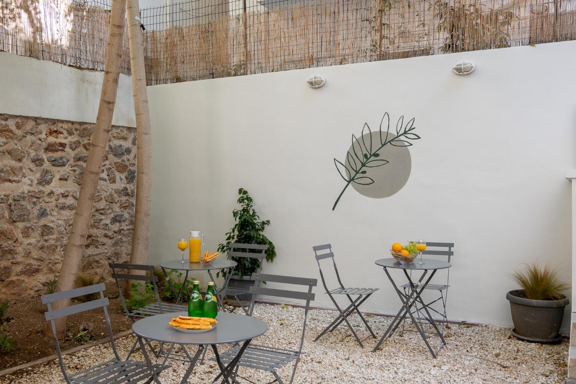 Central5 Boutique Apartments With Common Garden Next To Metro Athen Eksteriør billede